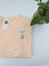 Load image into Gallery viewer, Sirenita Morenita Pump T-shirt