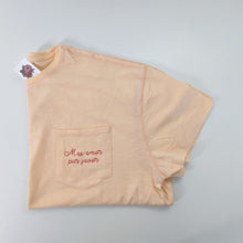 Load image into Gallery viewer, Mas Amor Porfavor Pump T-shirt