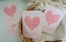 Load image into Gallery viewer, Flower Heart Valentine's Day Card (Spanish option available)